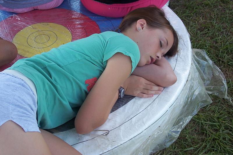 100_3850.JPG - We catch a nap whenever we can.